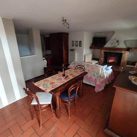 Independent Apartment With A Fabulous Patio - Casa Penny Cisano sul Neva Eksteriør bilde