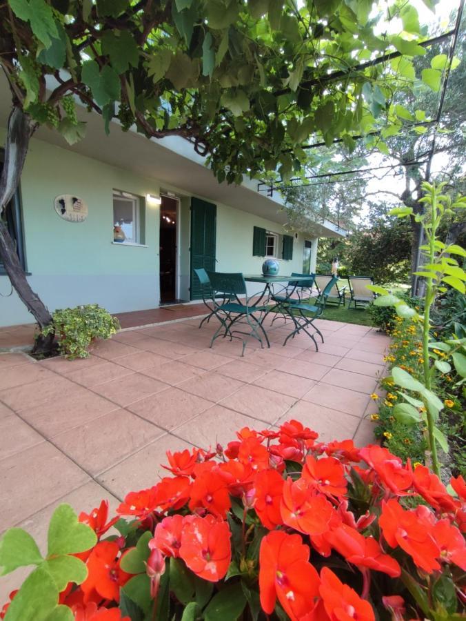 Independent Apartment With A Fabulous Patio - Casa Penny Cisano sul Neva Eksteriør bilde